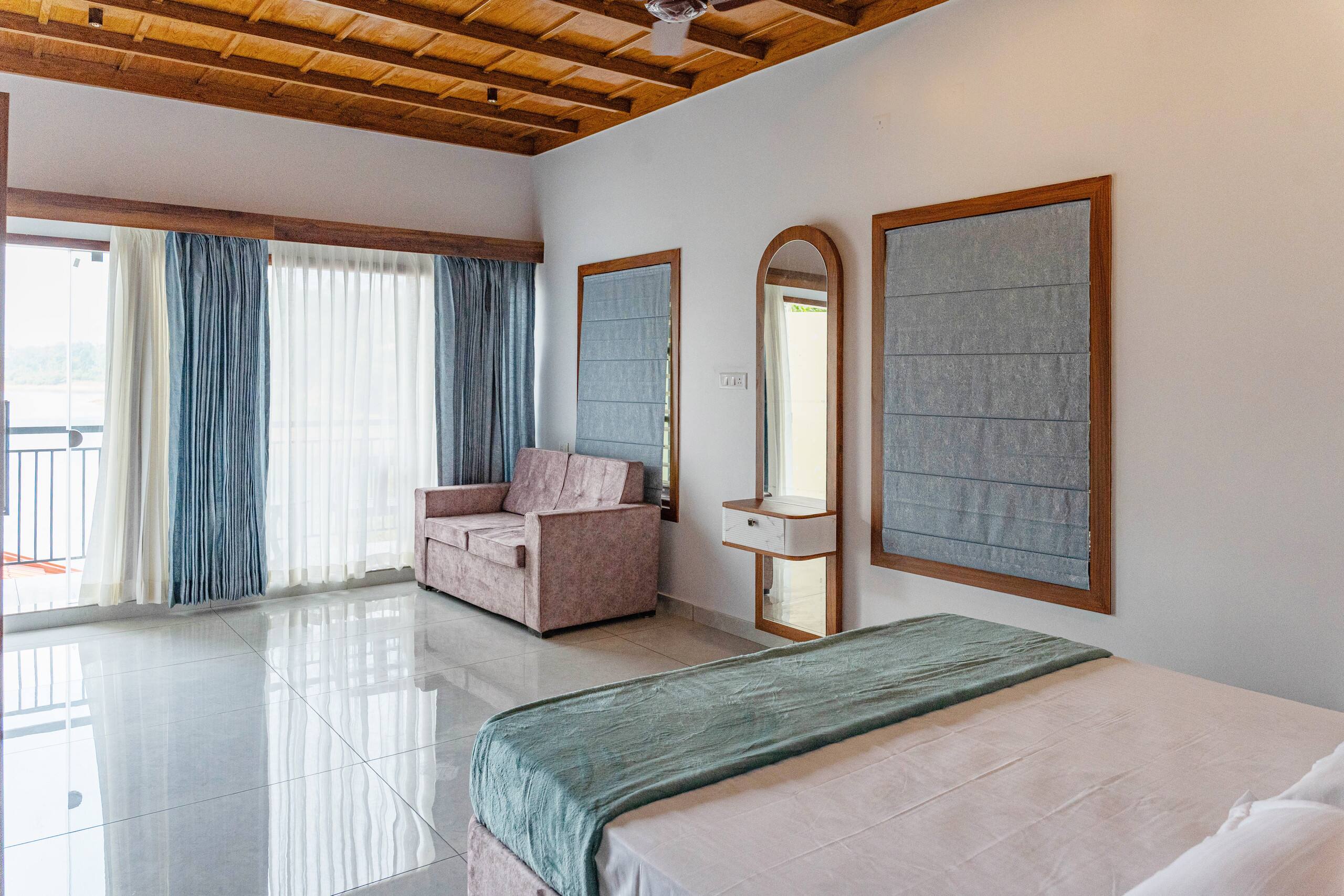 Wake up to the mountain views at Airfresh Villas 16