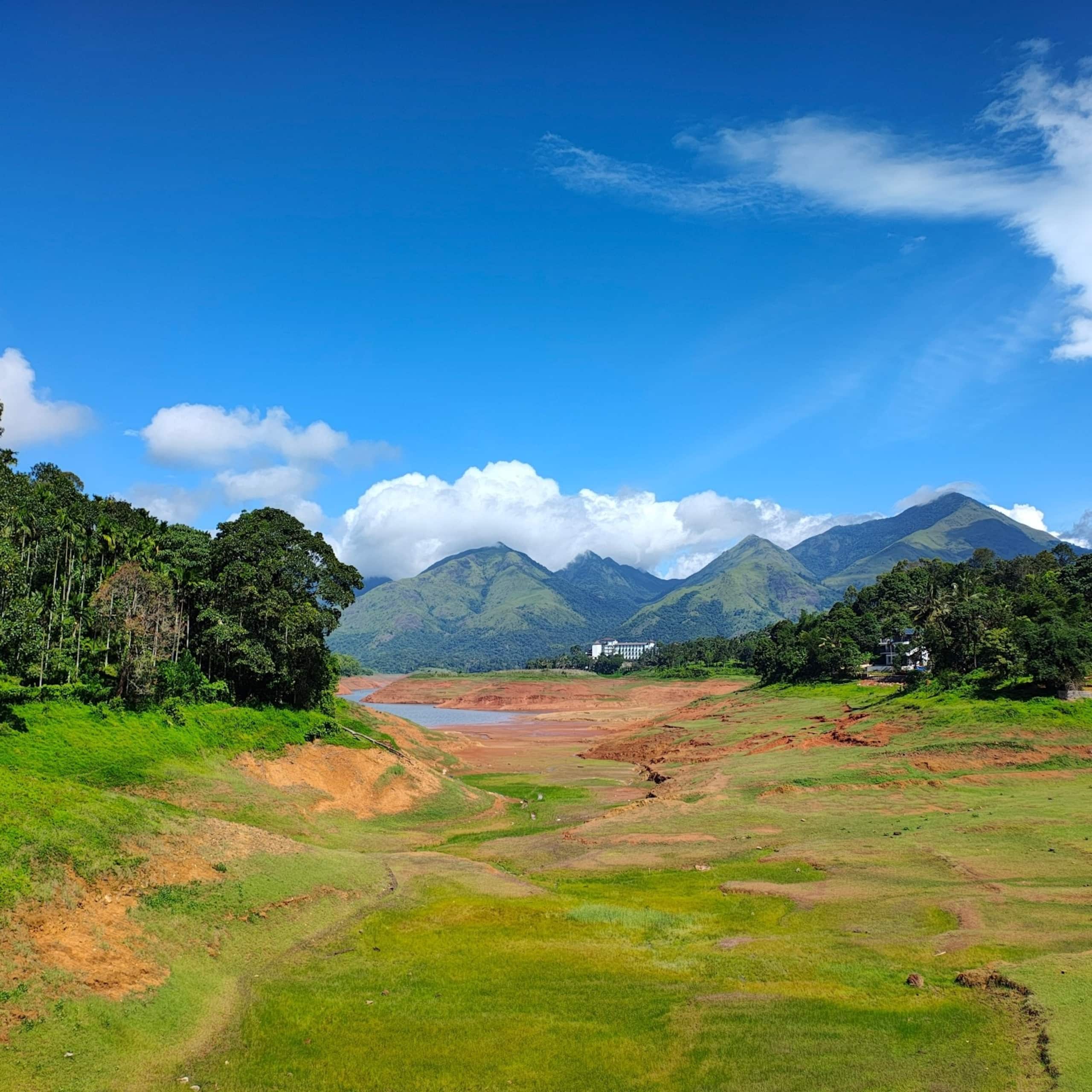 Wake up to the mountain views at Airfresh Villas 39