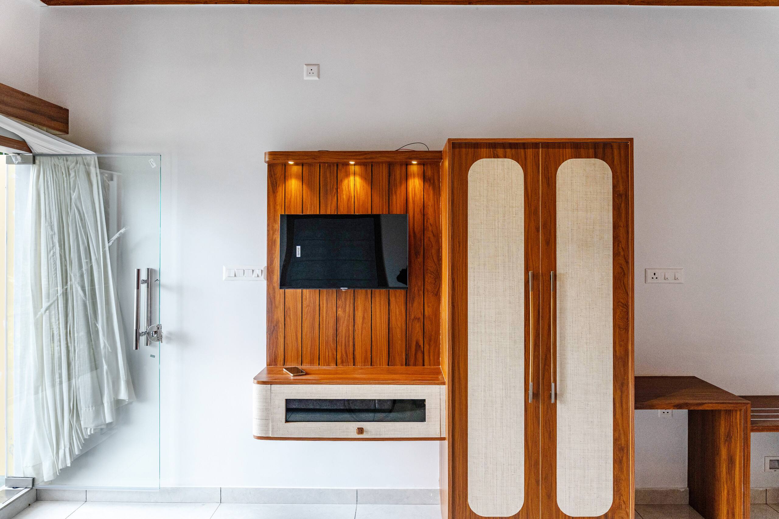 Wake up to the mountain views at Airfresh Villas 20