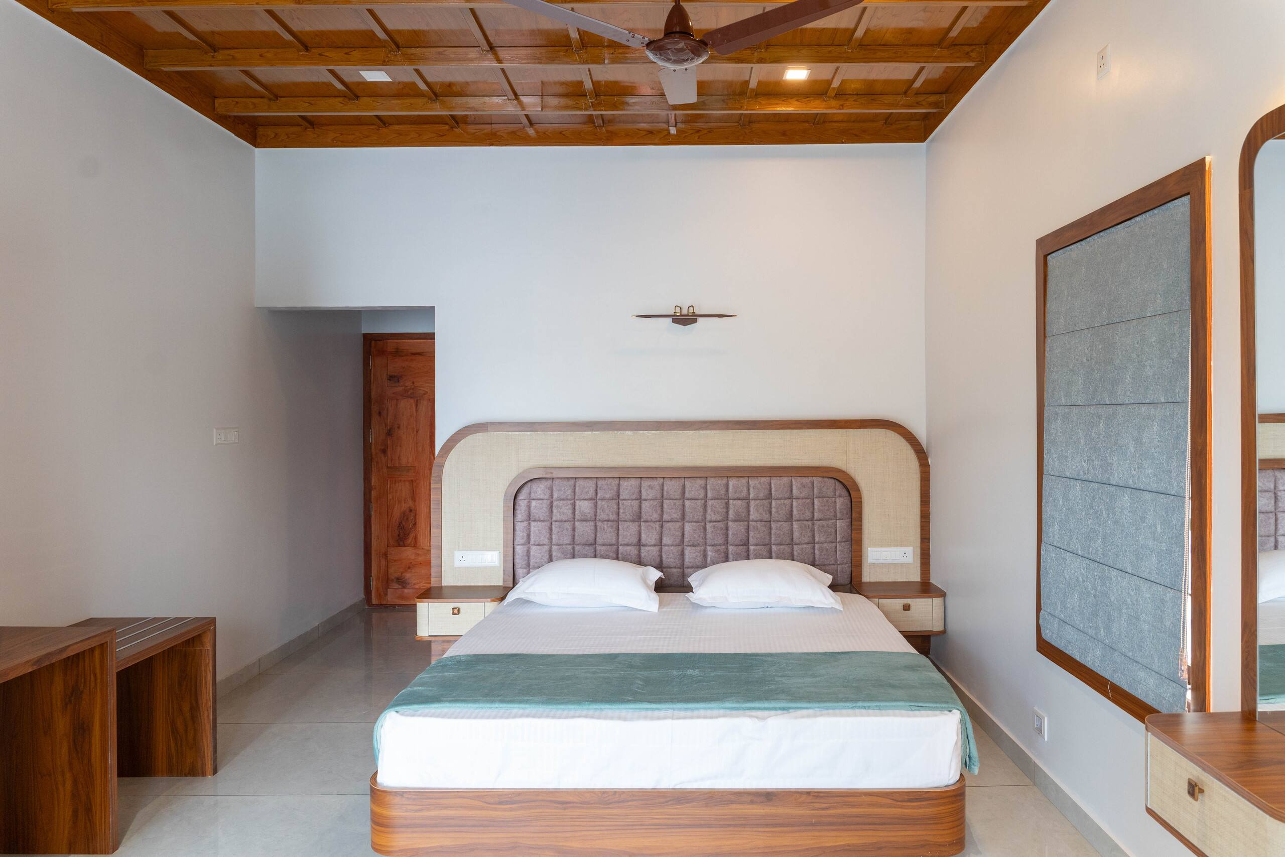 Wake up to the mountain views at Airfresh Villas 18