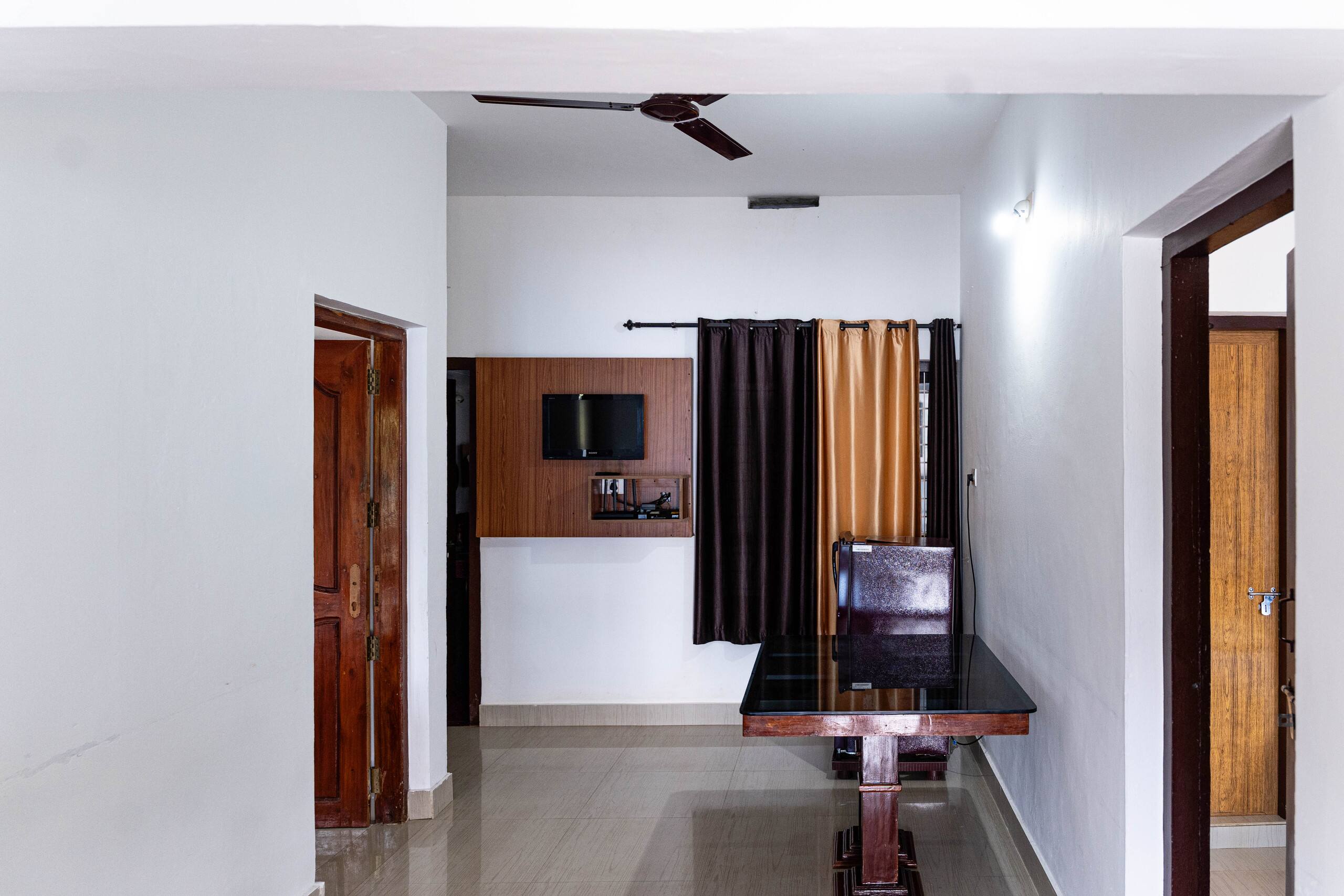 Wake up to the mountain views at Airfresh Villas 10