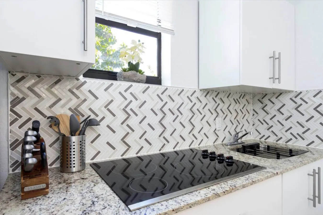 Stylish Miami 2BR - King Bed - Sleeps 4 6