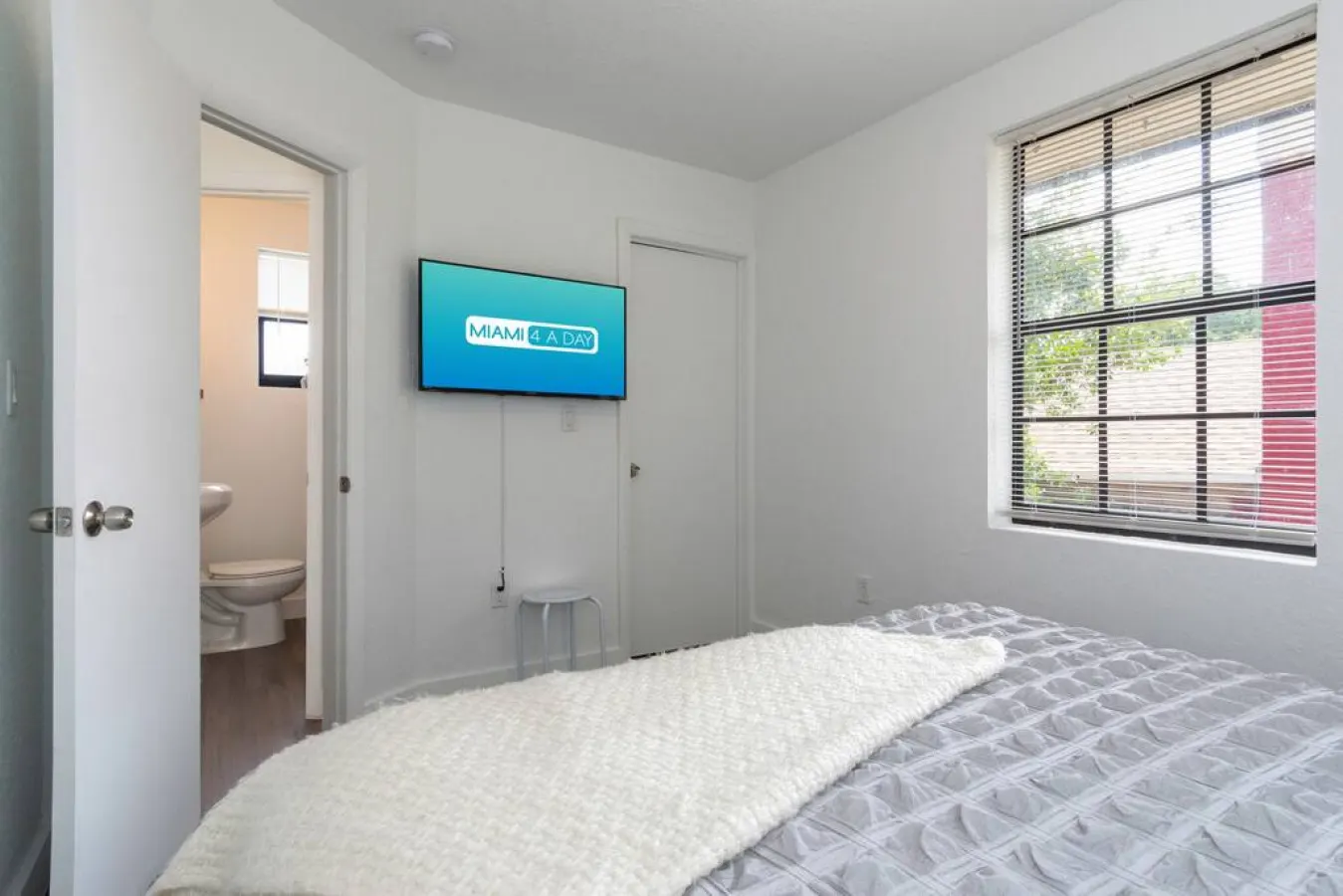 Stylish Miami 2BR - King Bed - Sleeps 4 8