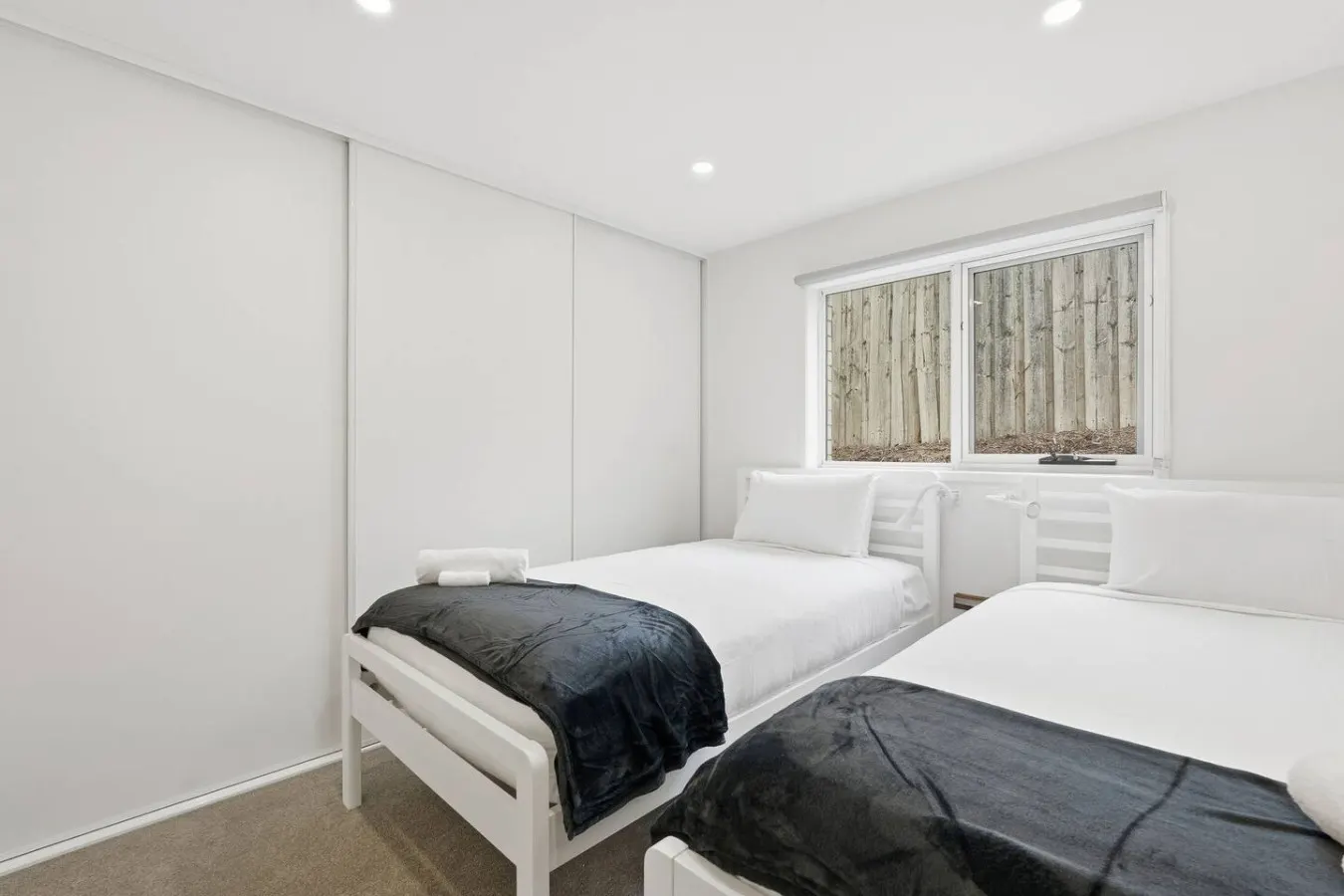 Stylish Rosetta Waterview Stay 12