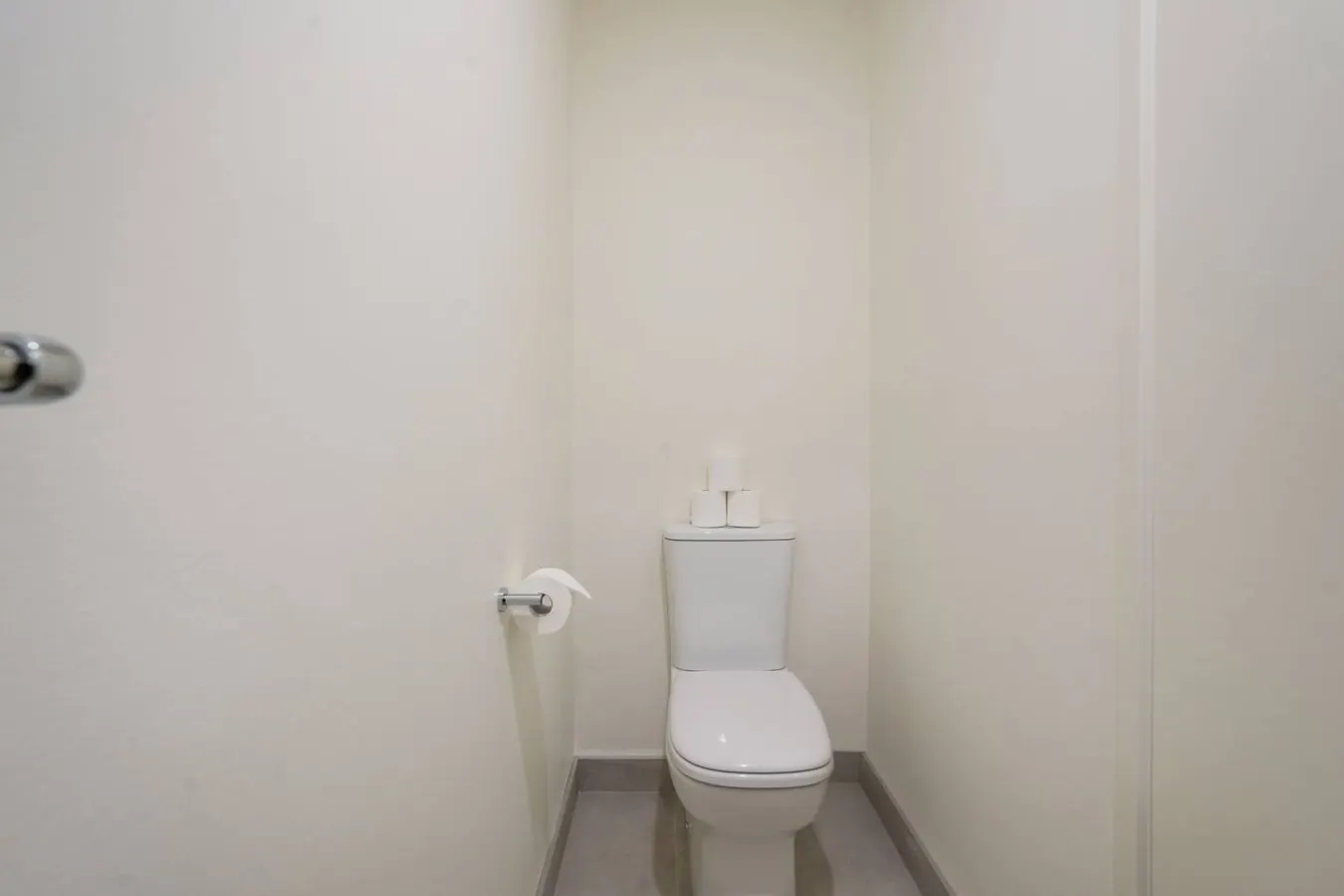 Stylish Rosetta Waterview Stay 14