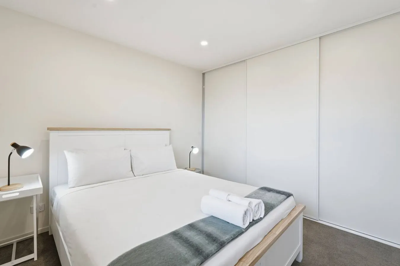 Stylish Rosetta Waterview Stay 15