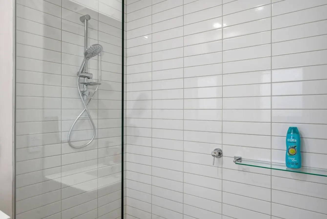 Stylish Rosetta Waterview Stay 17
