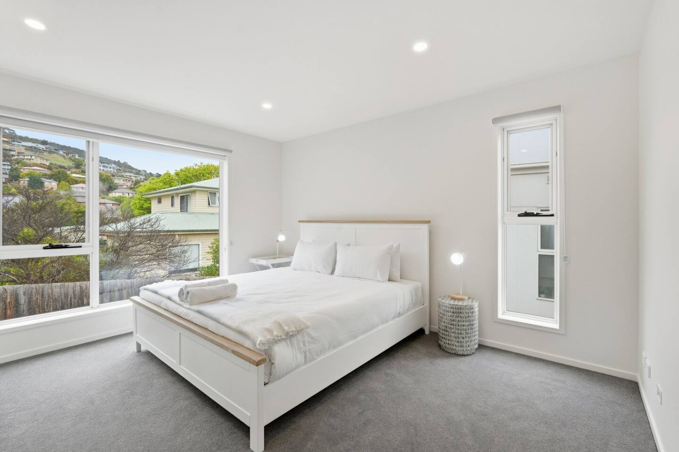 Stylish Rosetta Waterview Stay — photo 4