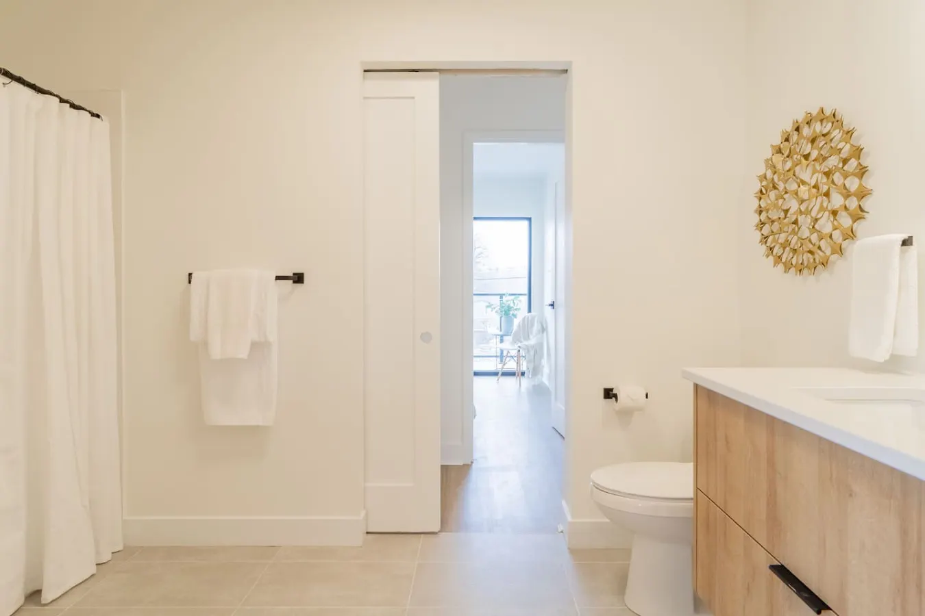 2 bedroom condo- Hot Tub, 1 min to beach - 301 14
