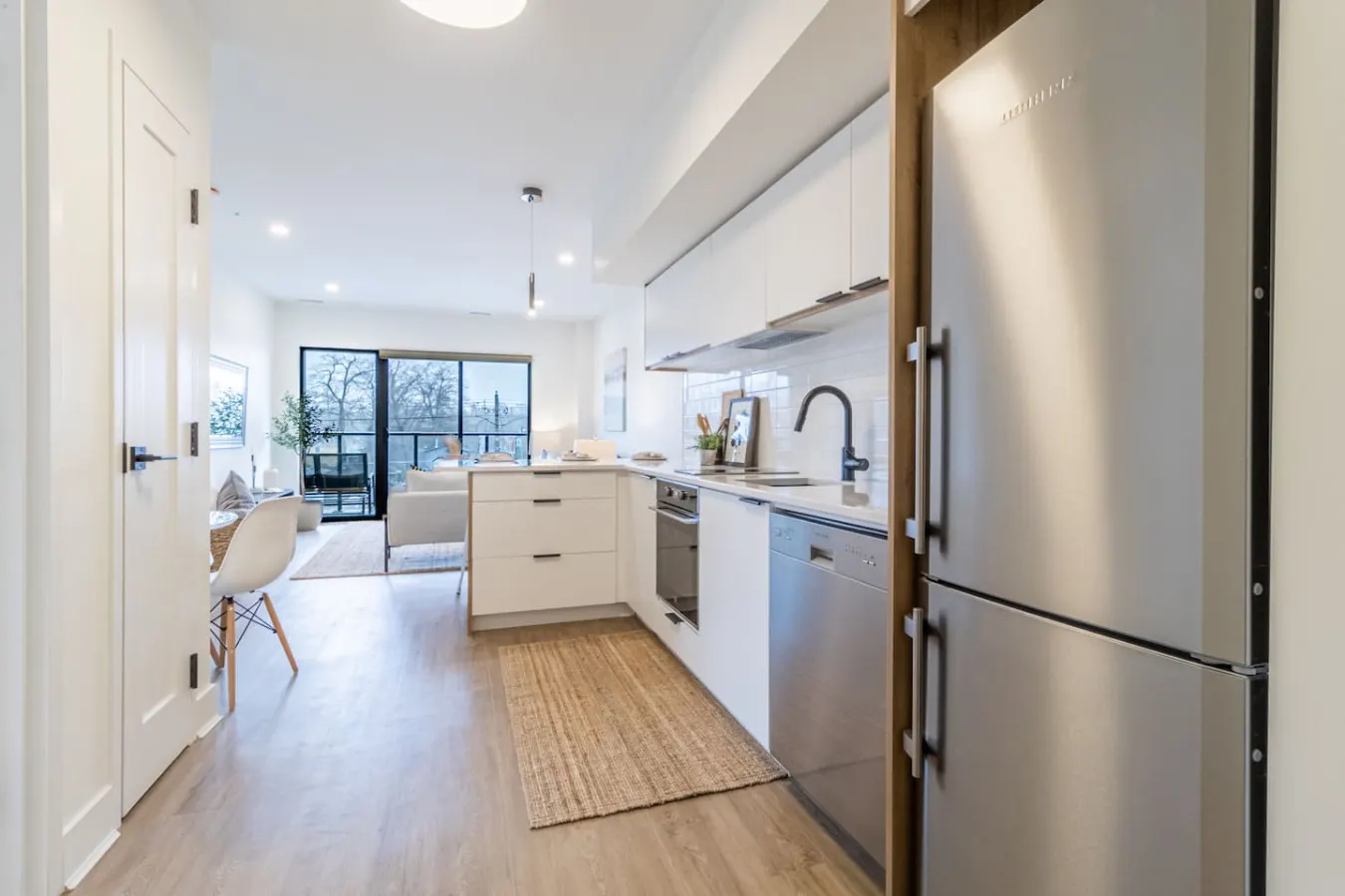 2 bedroom condo- Hot Tub, 1 min to beach - 301 — photo 4