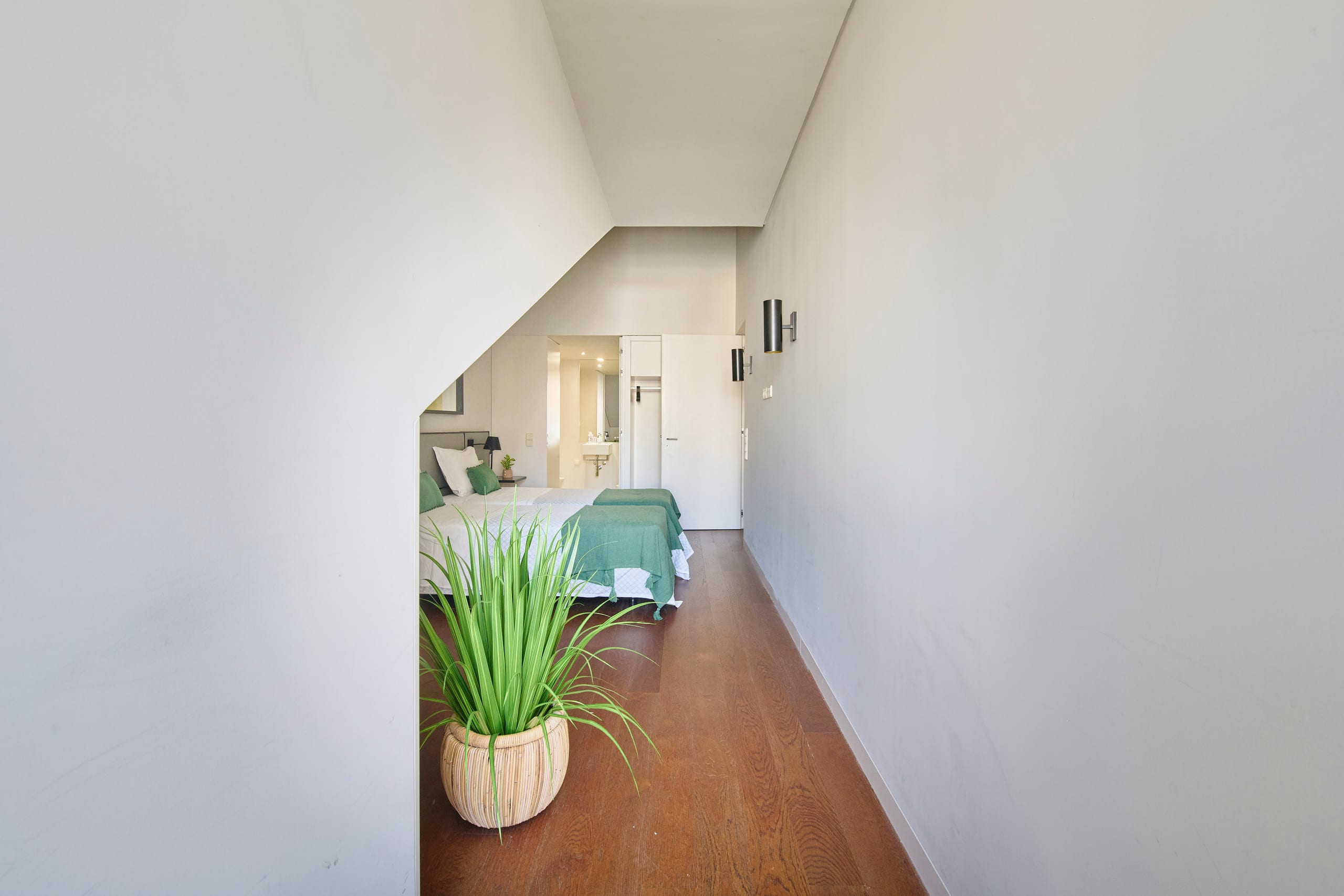 Timeout Market, 3 bedrooms, AC, Elevator 30