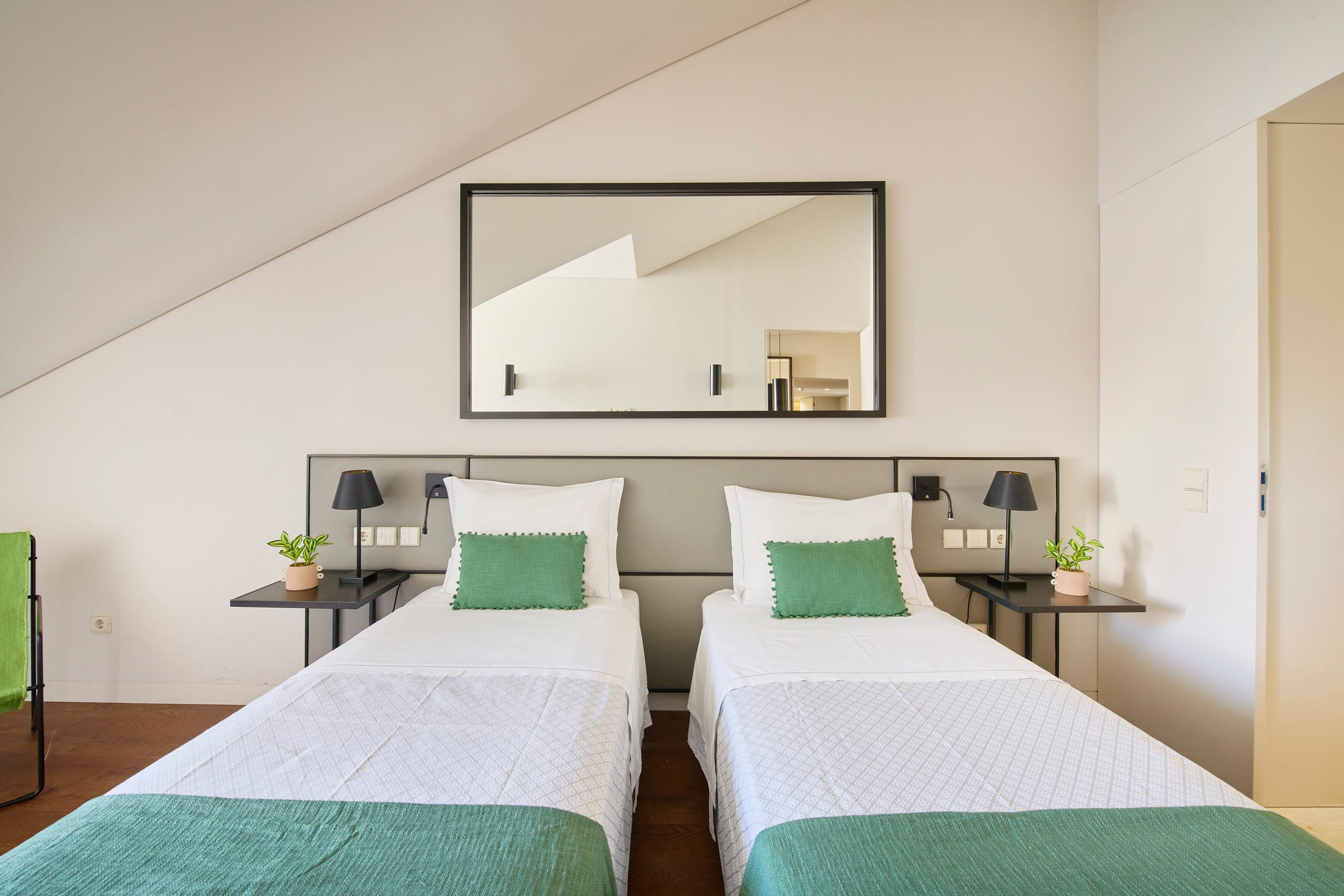 Timeout Market, 3 bedrooms, AC, Elevator 34