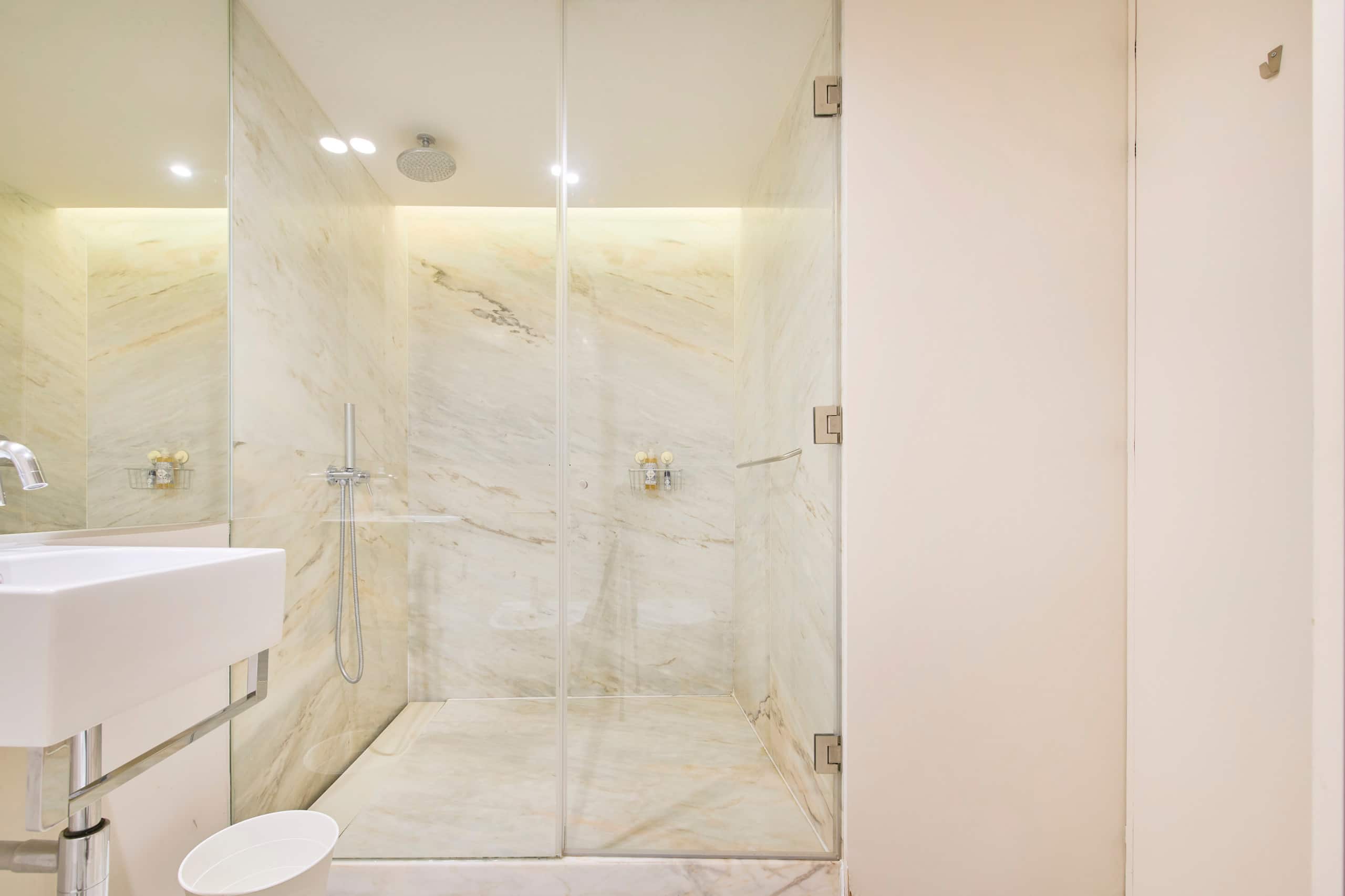 Timeout Market, 3 bedrooms, AC, Elevator 39