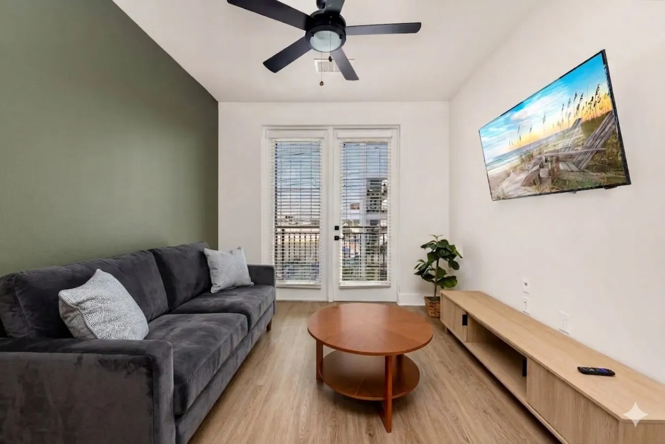 Charming 1-Bedroom | Close to Raymond James!