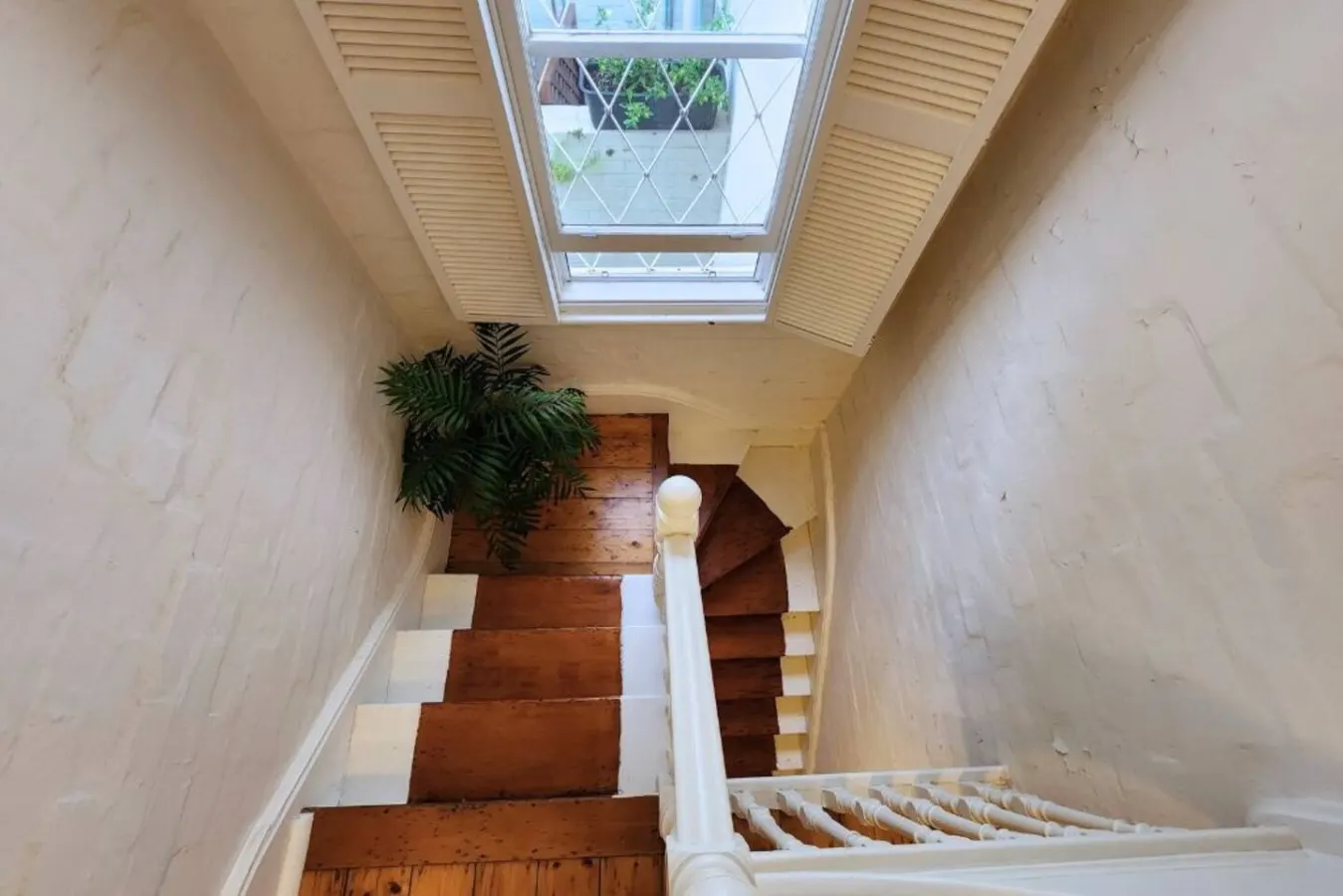 Charming 2-Bed Paddington House 12