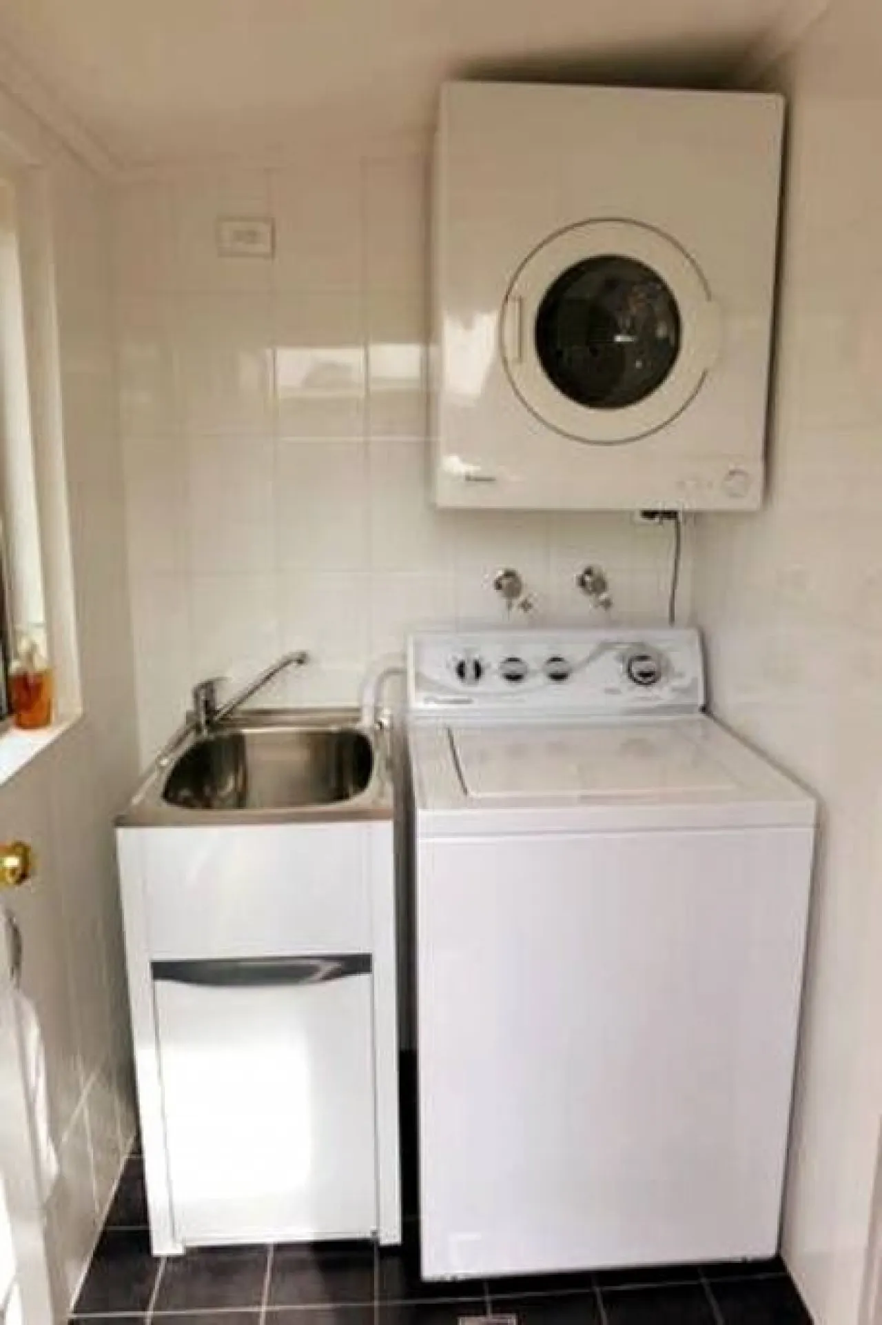 SilverMist - Art Deco, Central Heating, Fireplace, Pet friendly 18