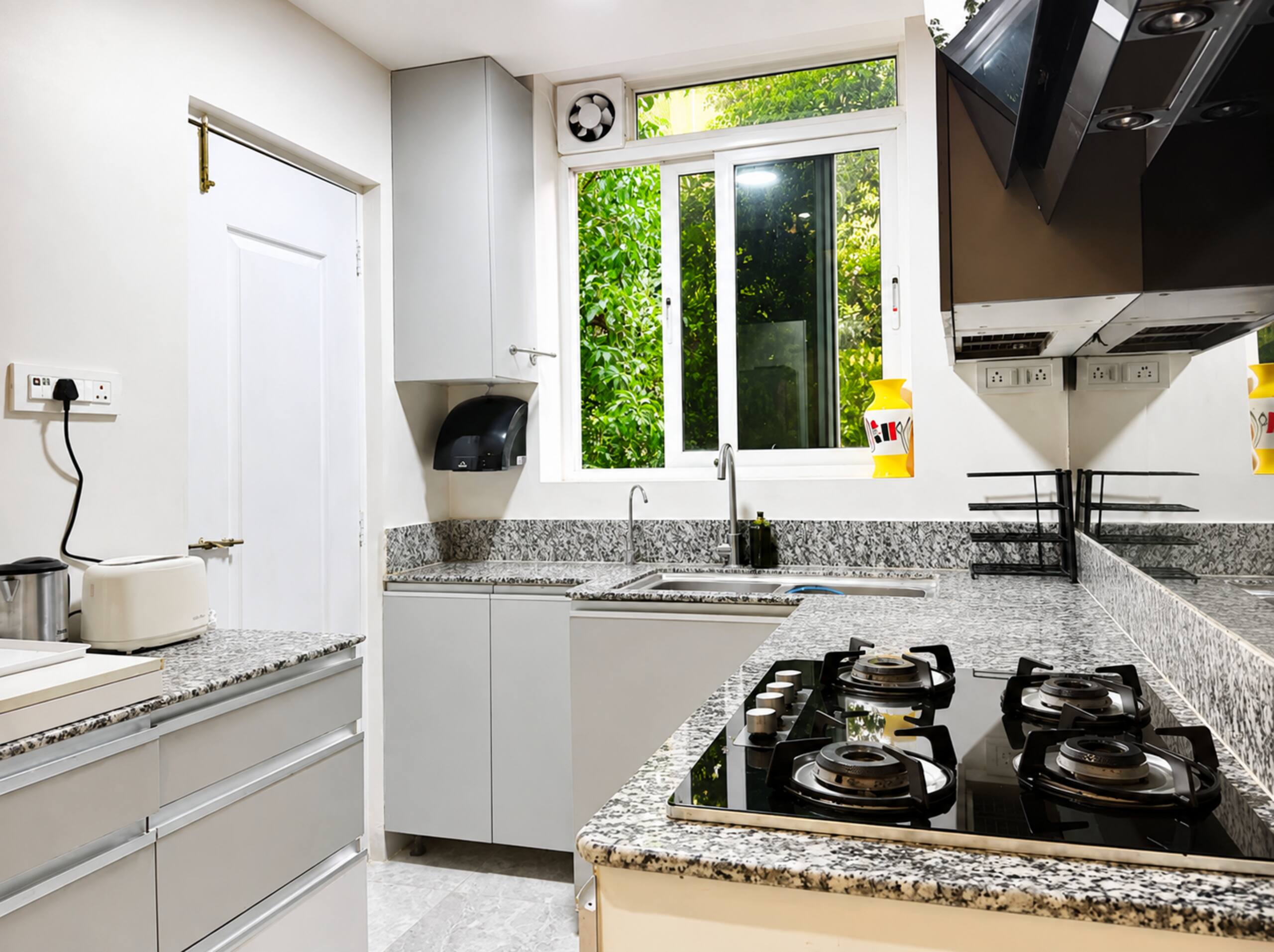 Casa Coco 2 BHK Grand Luxury Apt by Estella Stays 11