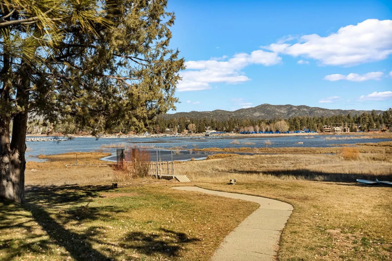 Cozy 3BR Knotty Pine, Near Lake & Trails w Deck — photo 5