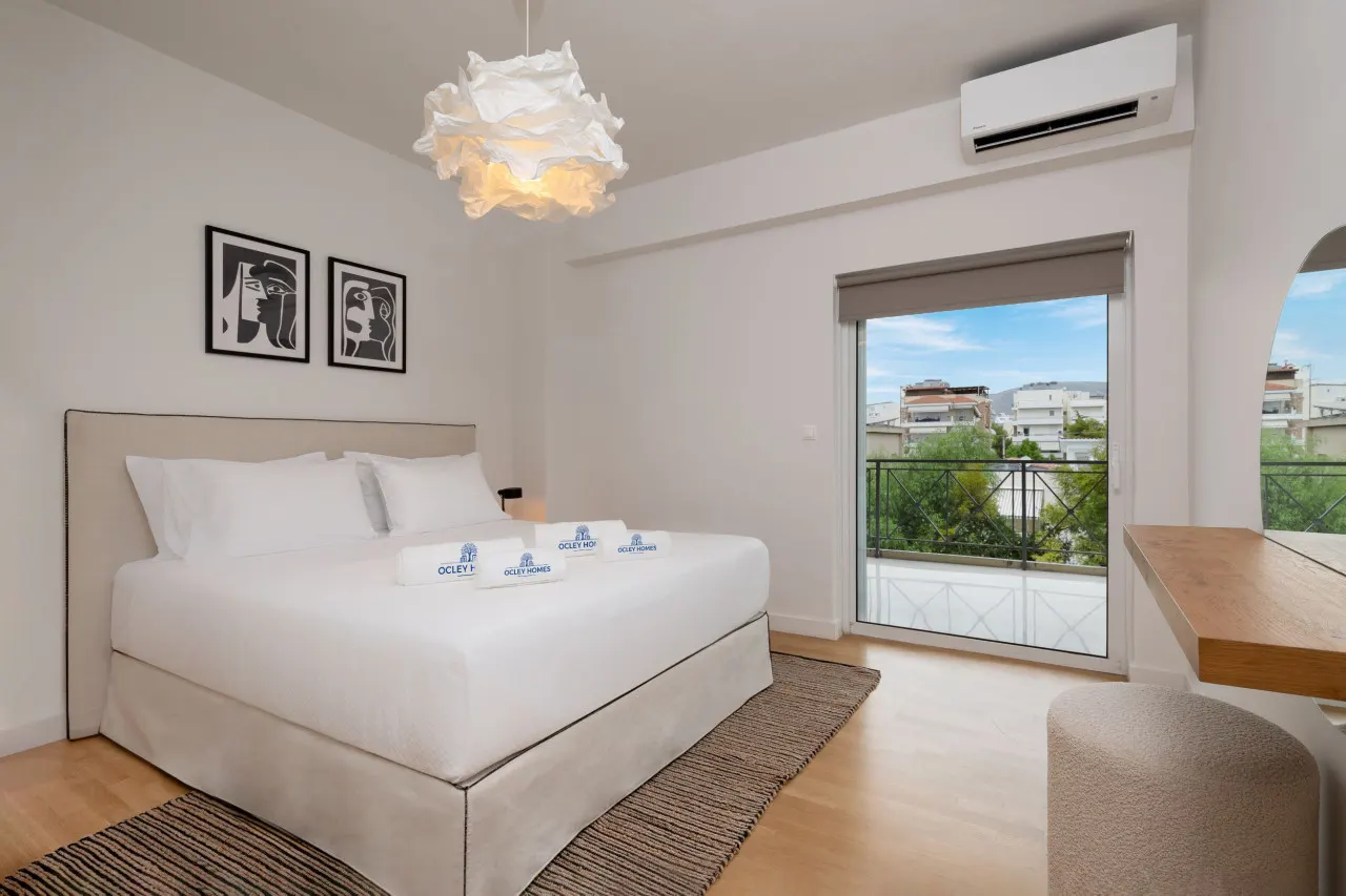 Elegant & Central 3BR in Glyfada 15