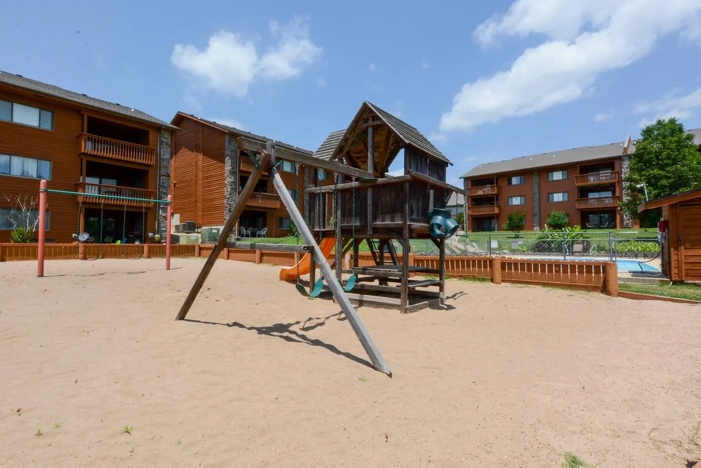 Heated Pool/Hot Tub, Golf, Fish, All New Furniture 19
