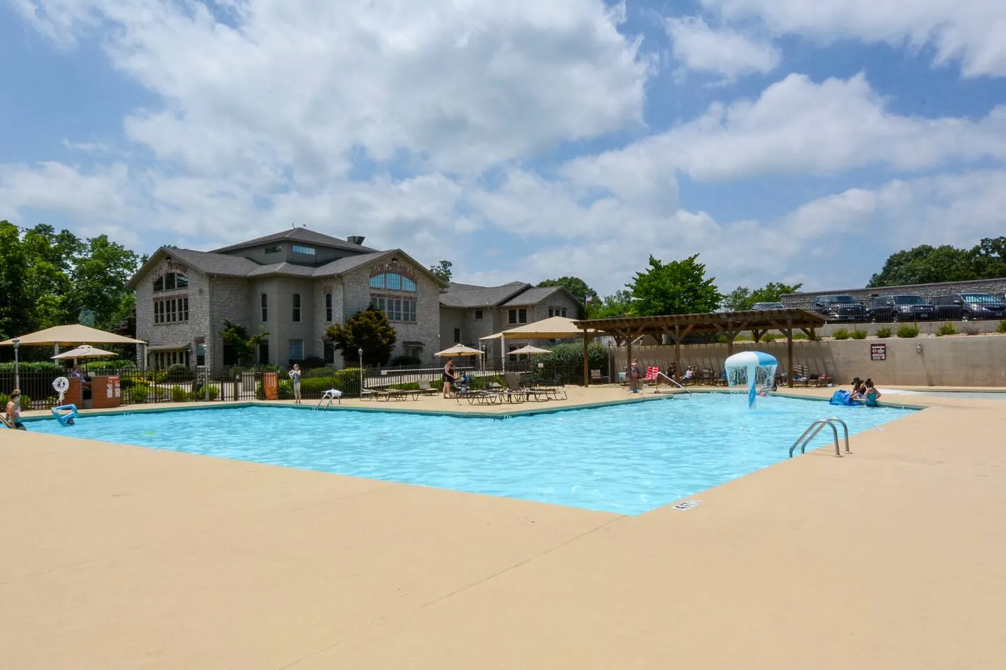 Heated Pool/Hot Tub, Golf, Fish, All New Furniture 20