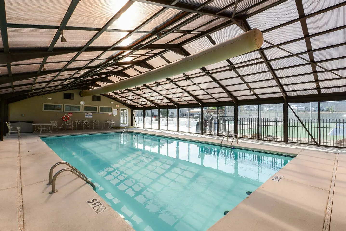 Heated Pool/Hot Tub, Golf, Fish, All New Furniture 7