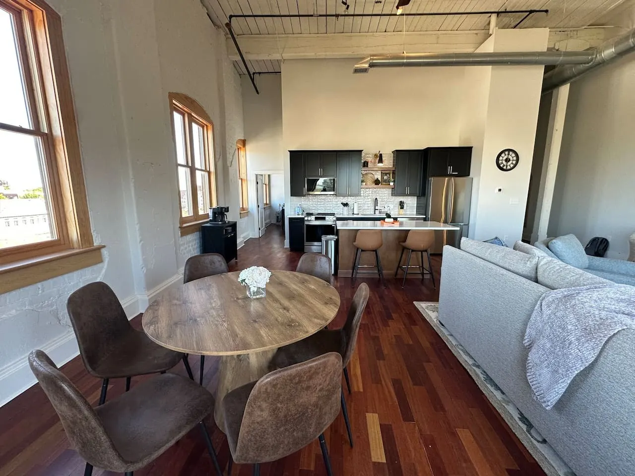 City Views & Comfort | Heart of Downtown Knoxville — photo 2