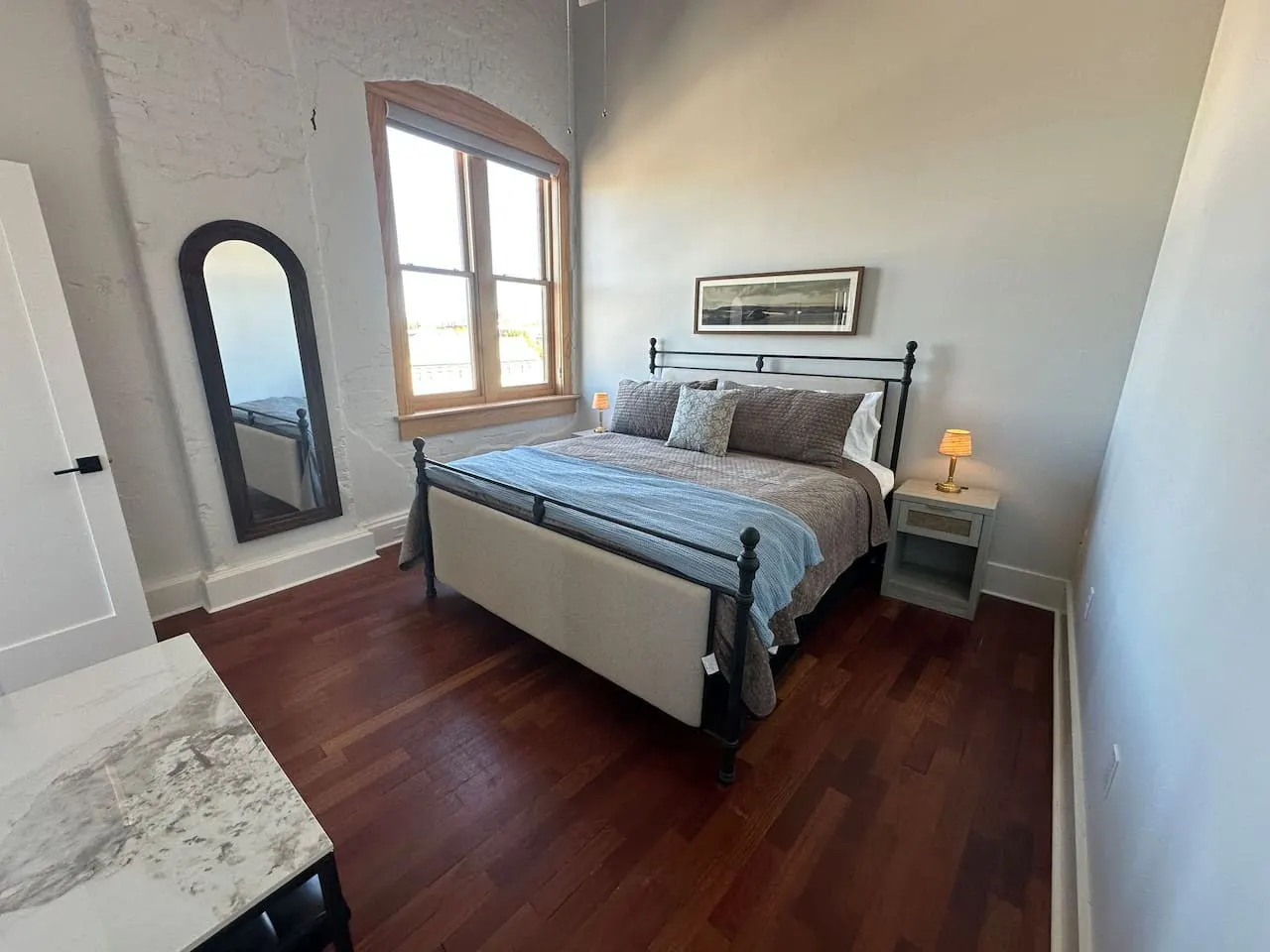 City Views & Comfort | Heart of Downtown Knoxville — photo 4