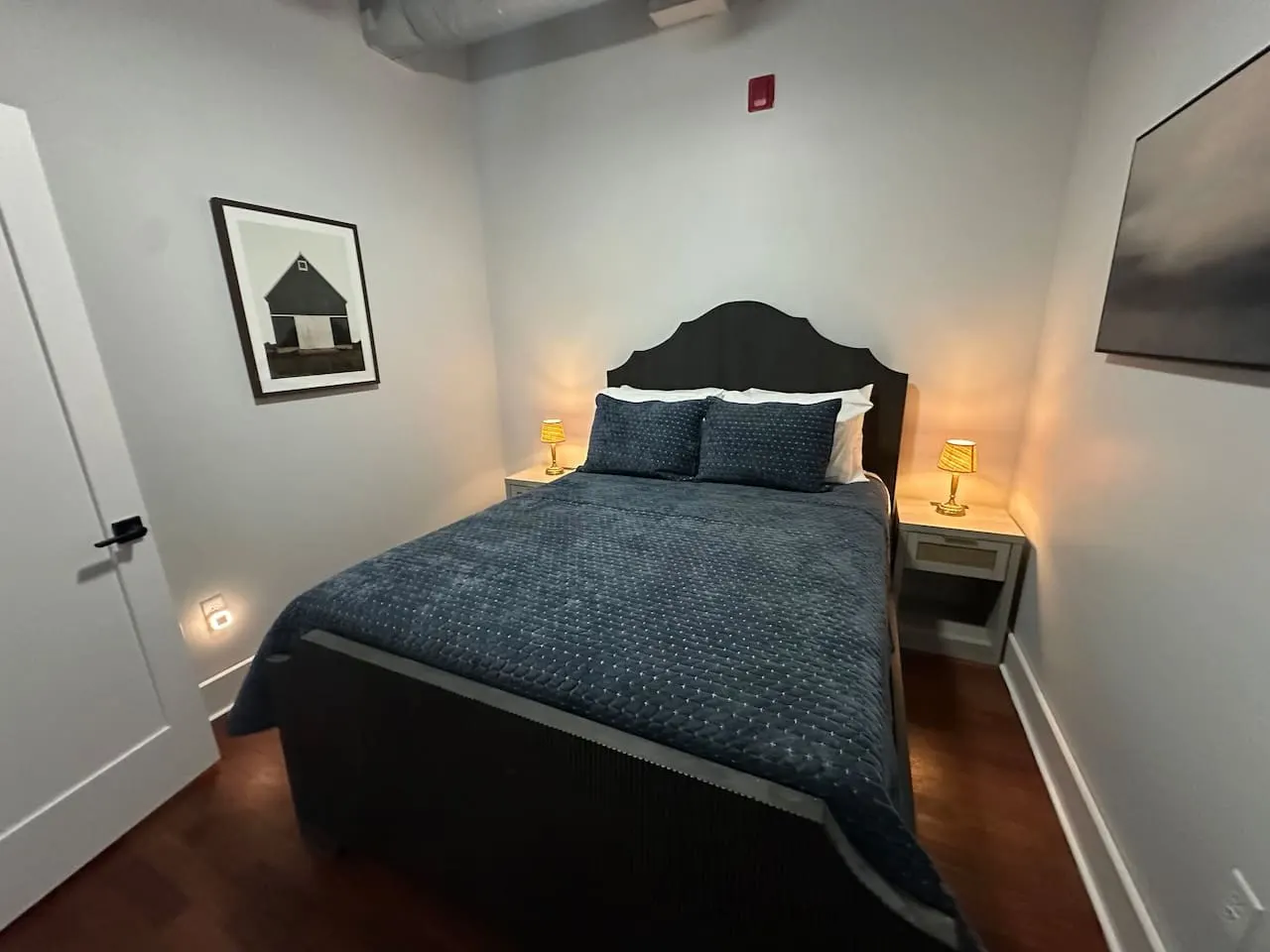 City Views & Comfort Heart of Downtown Knoxville 7