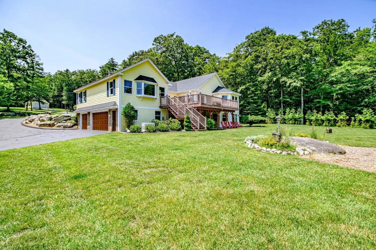 Point Overlook- Stunning Sebago Lake House w. Game Room & Dock 10
