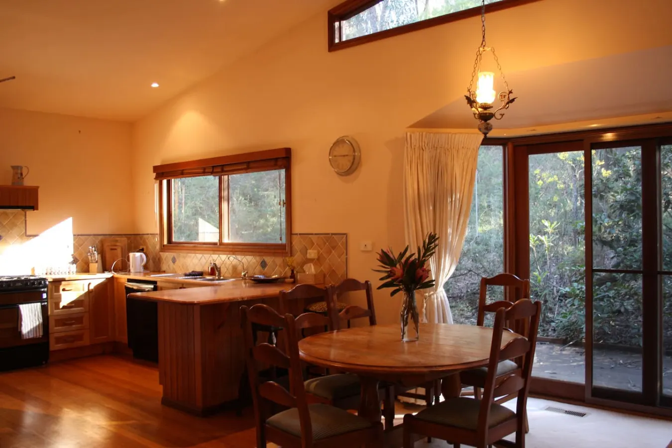 Treetops Chalet - Spacious Family-Friendly Amongst the Trees 9