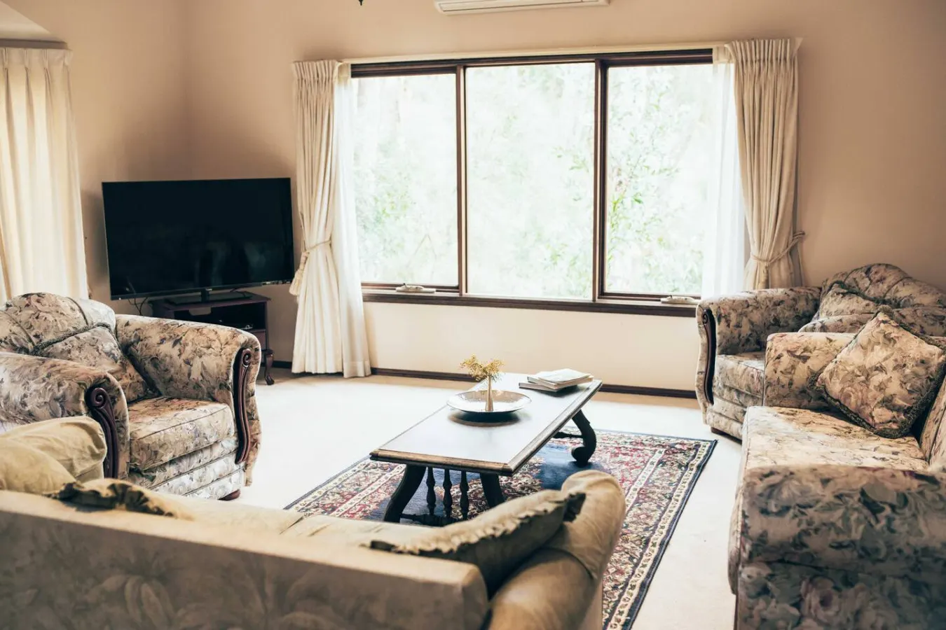 Treetops Chalet - Spacious Family-Friendly Amongst the Trees 12