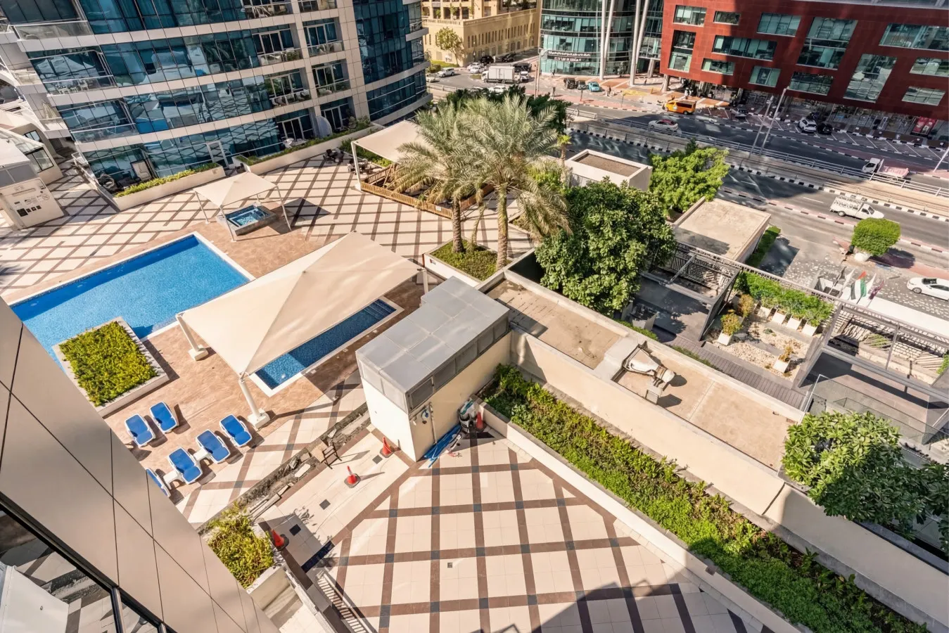 Spacious Central Marina Home 16