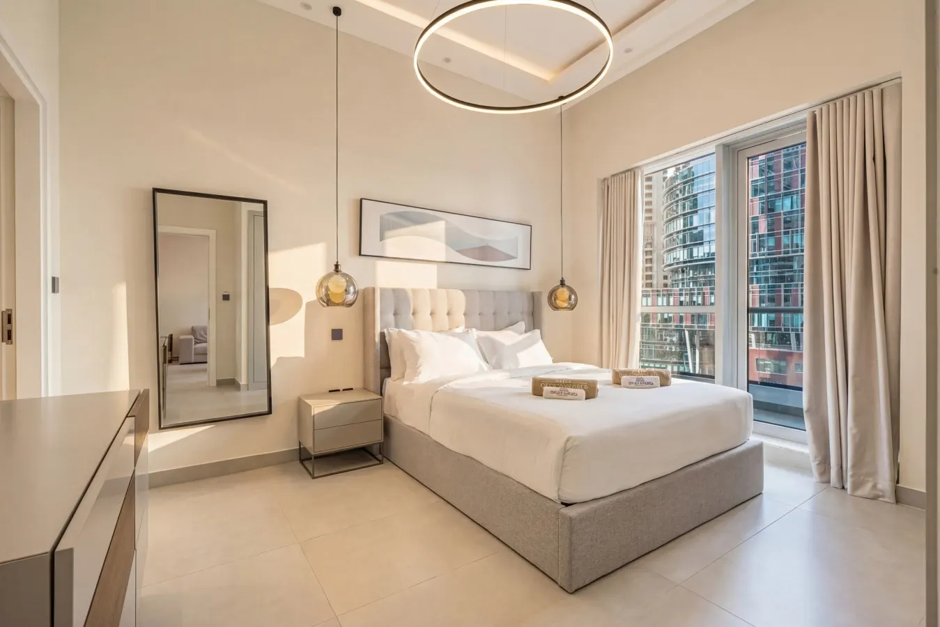 Spacious Central Marina Home — photo 3