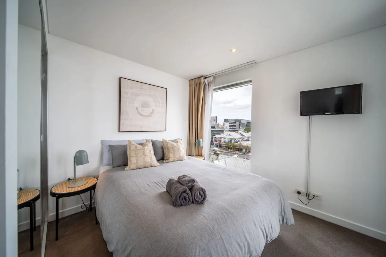 The North Star—Modern CBD Escape with Pool & Sauna — photo 2