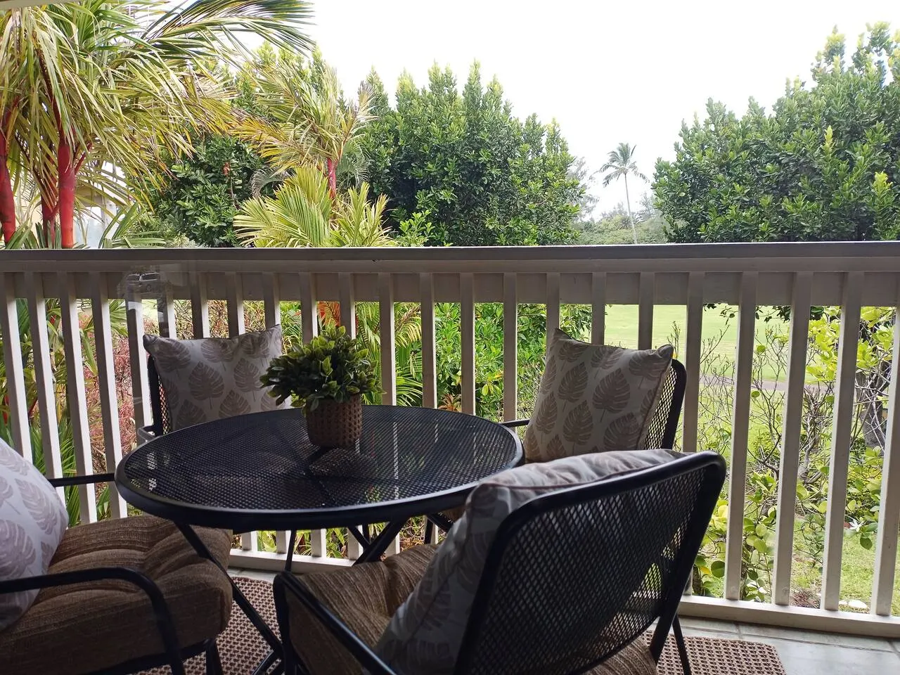 Walk to beach, pool, tennis, golf, restaurants, AC -Turtle Bay Hideaway 16