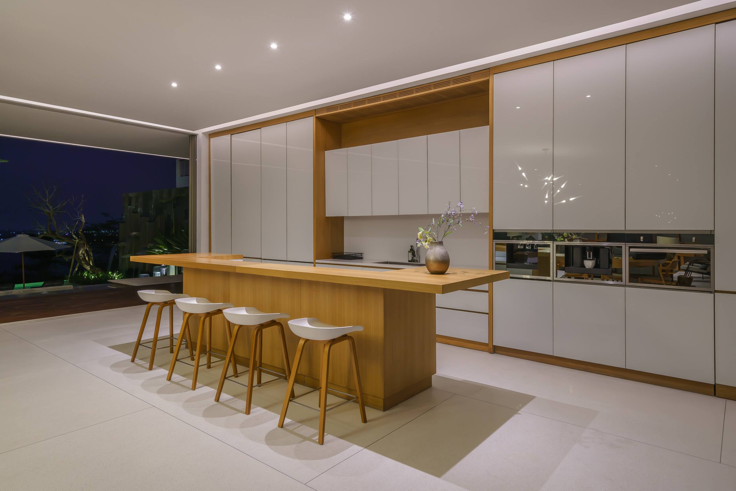 Beyond The Sea: Luxe Sea View Villa in Jimbaran 17