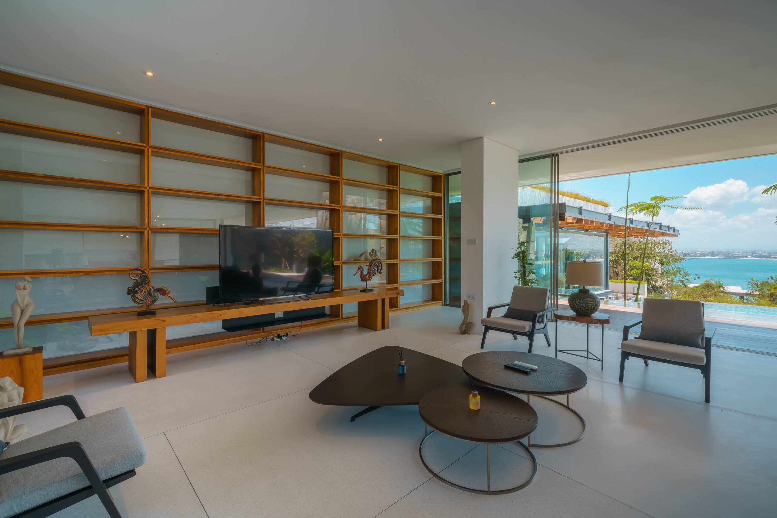 Beyond The Sea: Luxe Sea View Villa in Jimbaran 10
