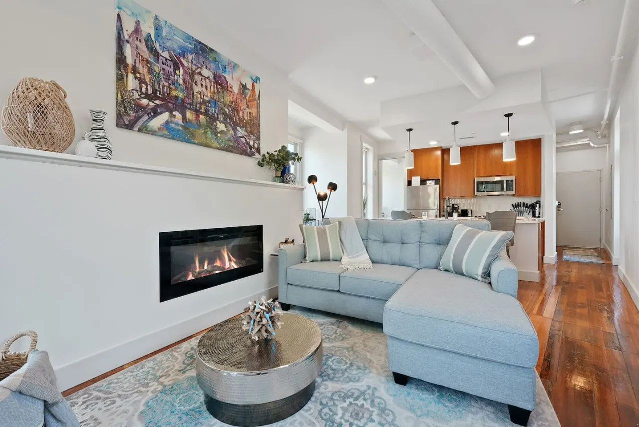 Lux 1BR |Views & Design | Located near ALL