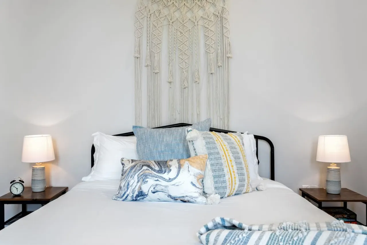 Lux 1BR Views & Design Located near ALL 14