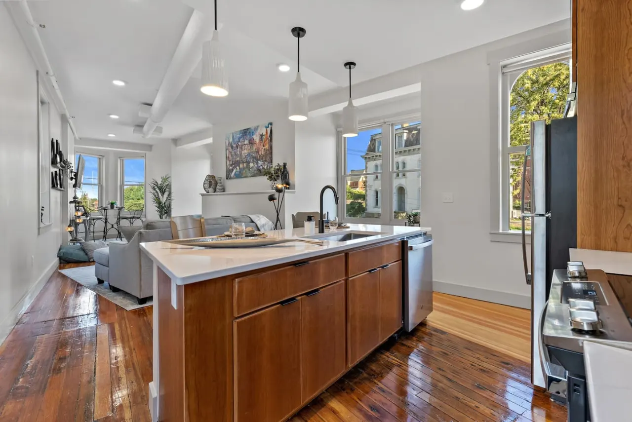 Lux 1BR Views & Design Located near ALL 15