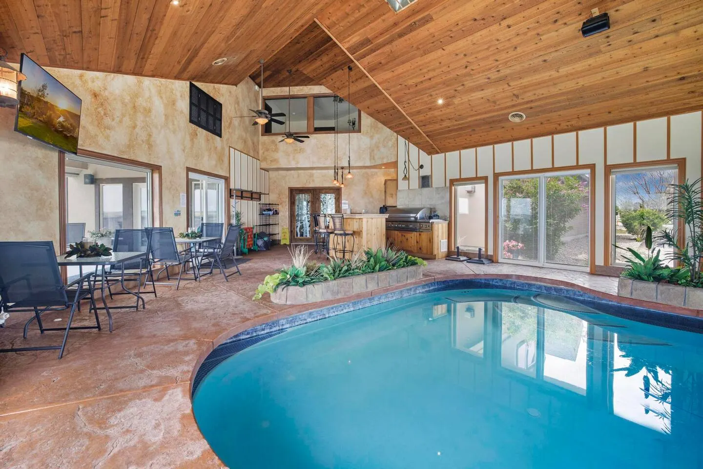 Heated Pool/Canyon Rim/Arcade/Theater/Sleeps 32 9