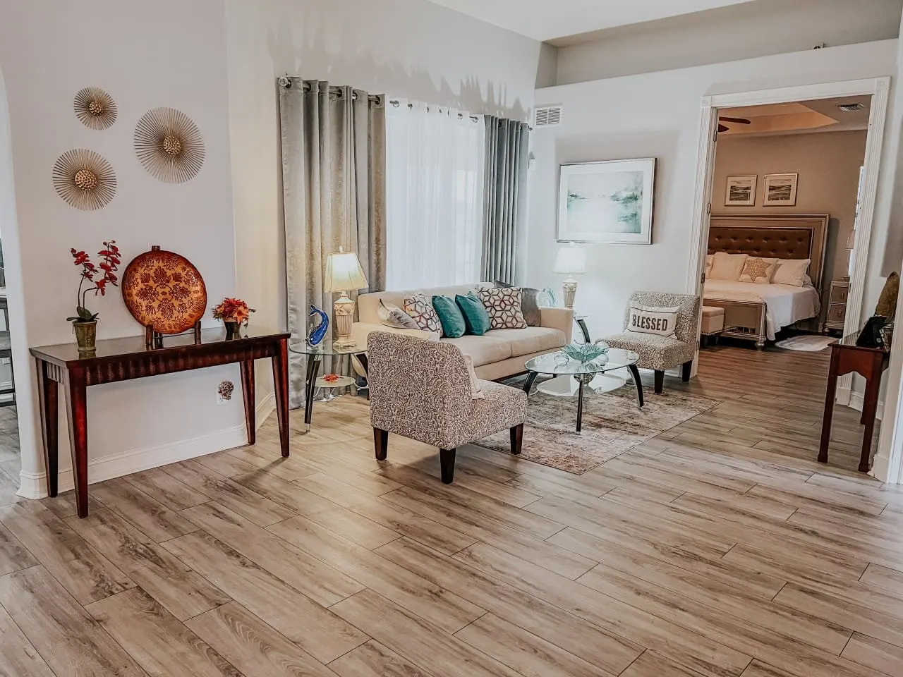 Grand Retreat near Englewood Beach