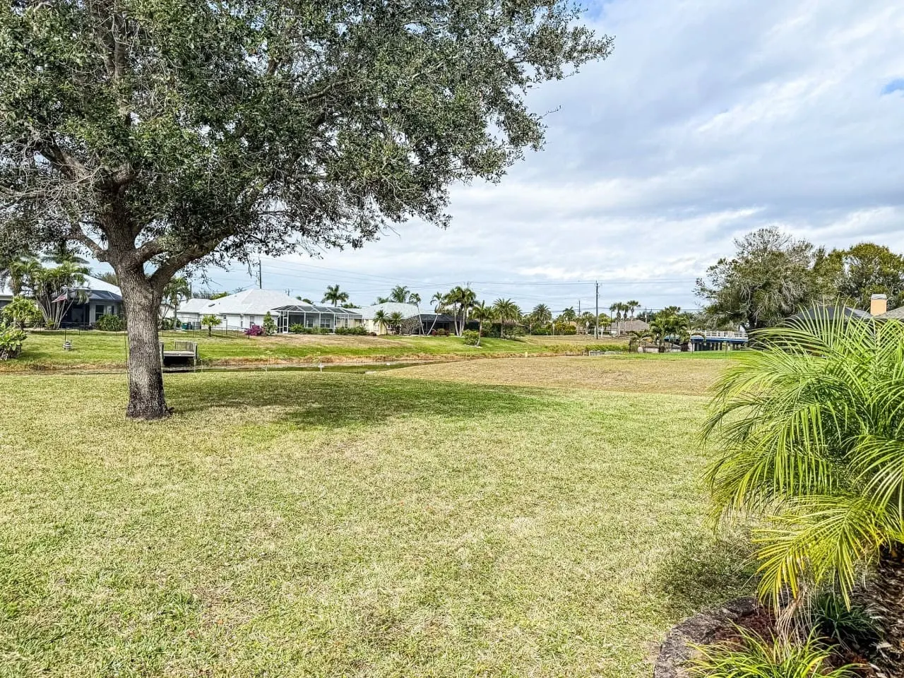 Grand Retreat near Englewood Beach 6