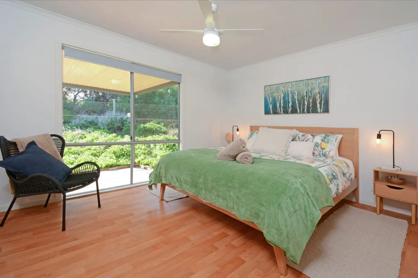 Oceans 5—Serene Sanctuary, Walk to Beach & Cafés — photo 4