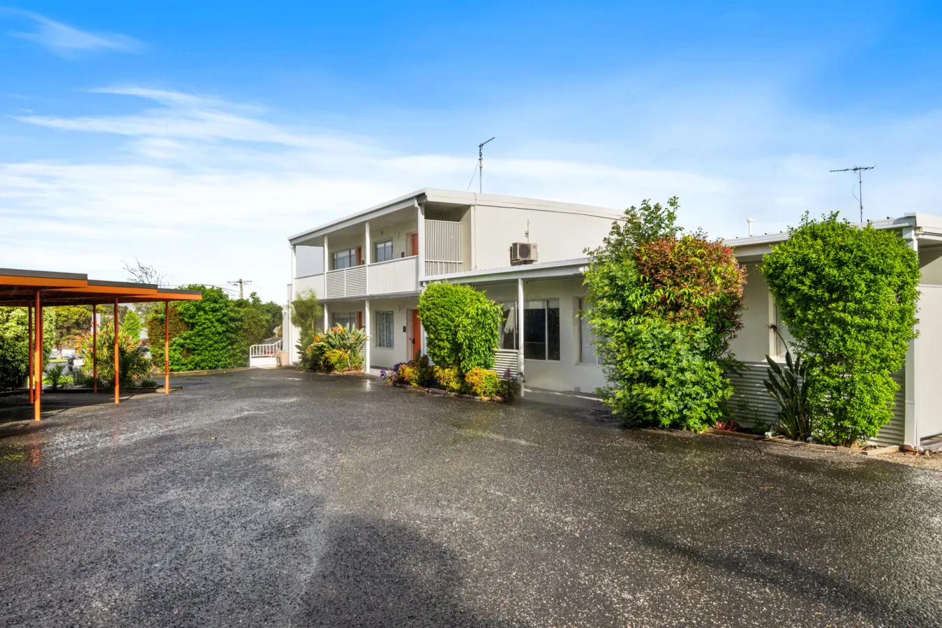 Short&Long term stays across from Geelong Hospital 6