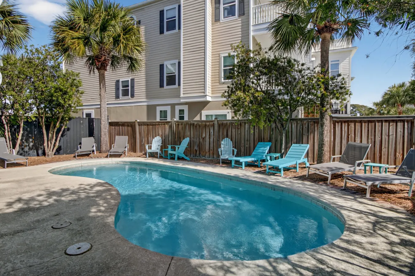 Beach House - Steps to Beach and Restaurants - Private Pool 4