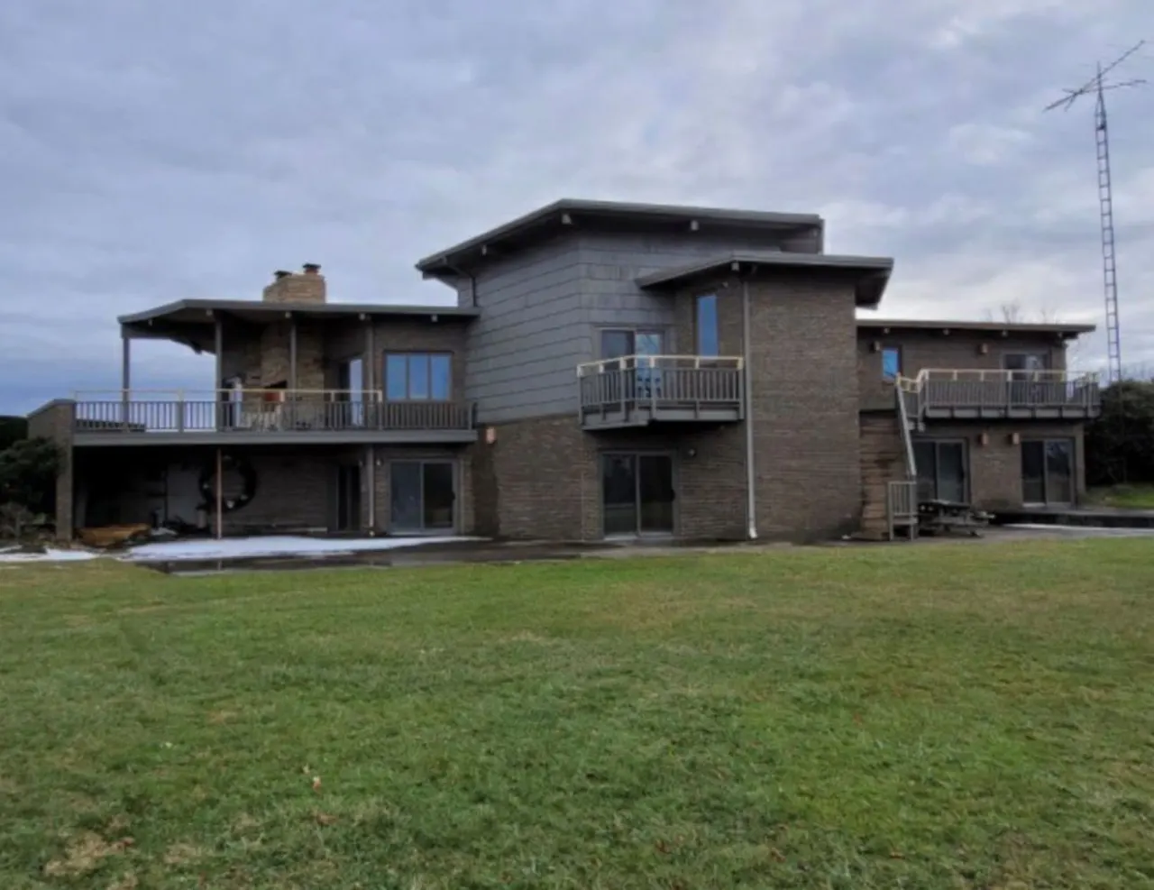 Lookout Lodge a house with a 360 view 8