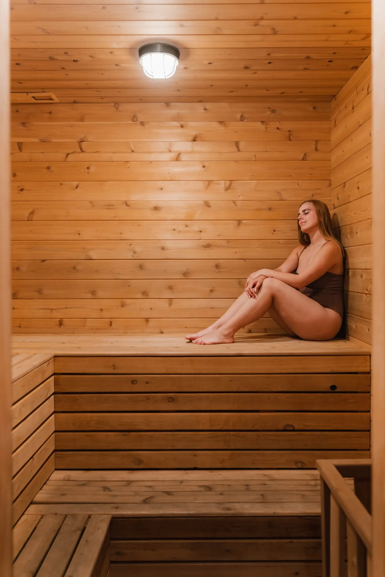 LOG HOUSE CHALET, VOLLEYBALL FIELD, SAUNA, HOT TUB 10