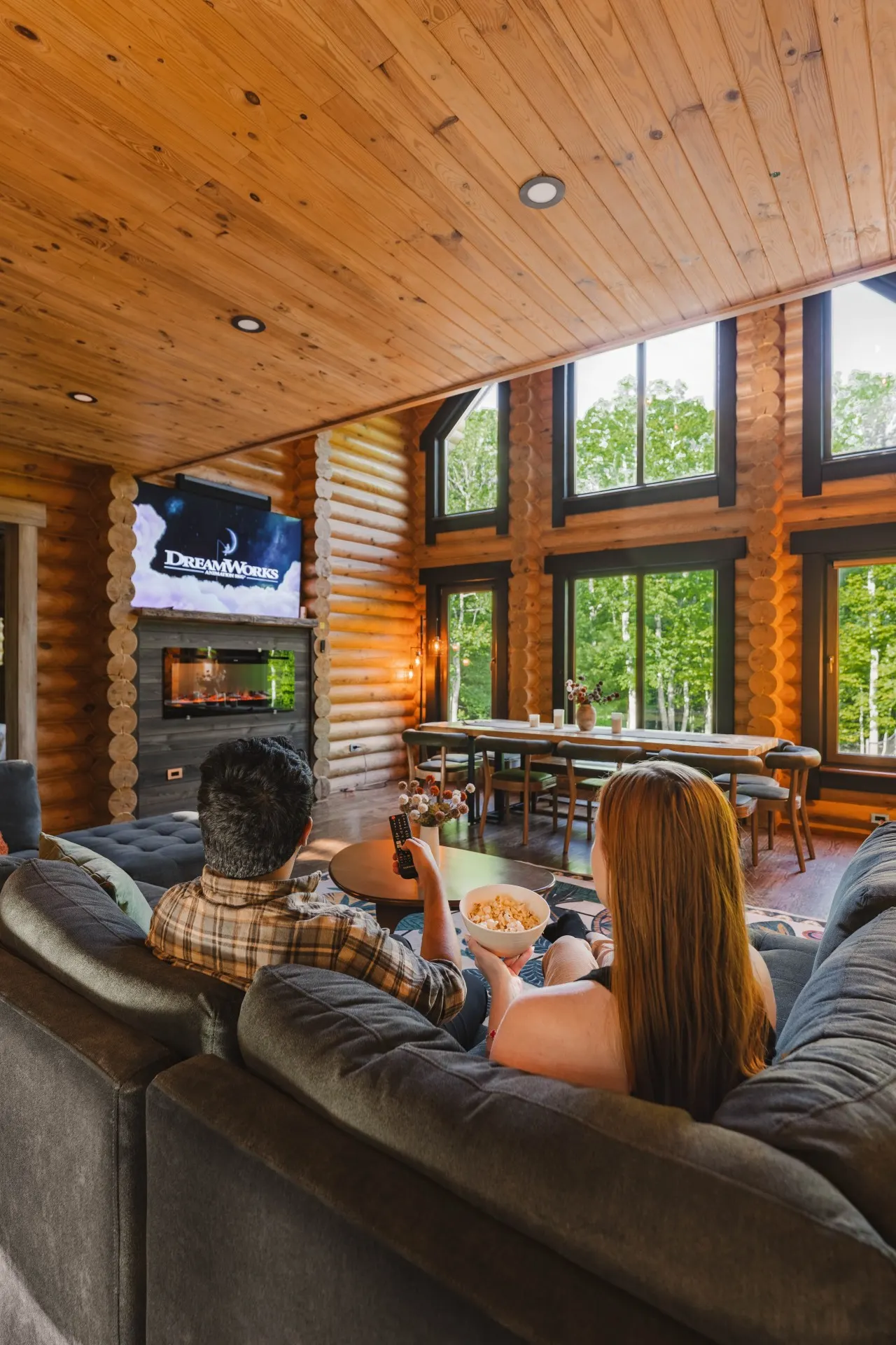 LOG HOUSE CHALET, VOLLEYBALL FIELD, SAUNA, HOT TUB 7